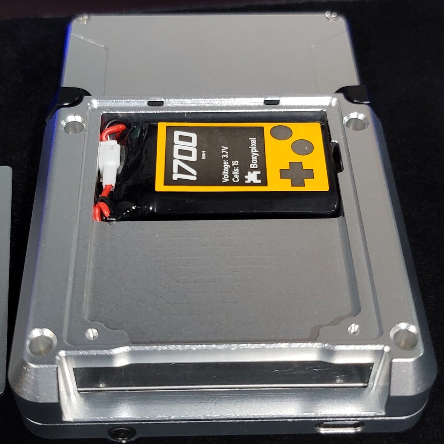 Gameboy Advance GBA SP Unhinged Aluminum IPS UsbC 1700 mAh Battery Headphone Mod
